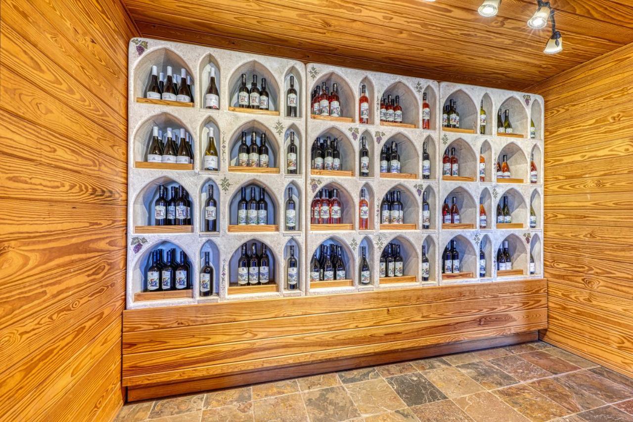 The Olive @ Mendelbaum Winery Guest Cabins Hotel Fredericksburg Exterior photo